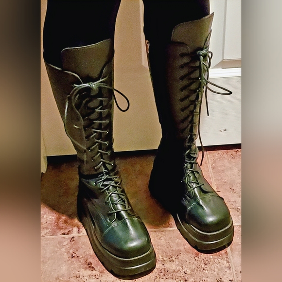 Black Chunky Boots - Picture 3 of 12